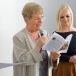 Fejes Antalné - A hangok forgataga című kötetét mutatja be